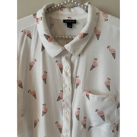Torrid Size 2 White Button Front Blouse Flamingo Ice Cream Cone Short Sleeve - Picture 2 of 5